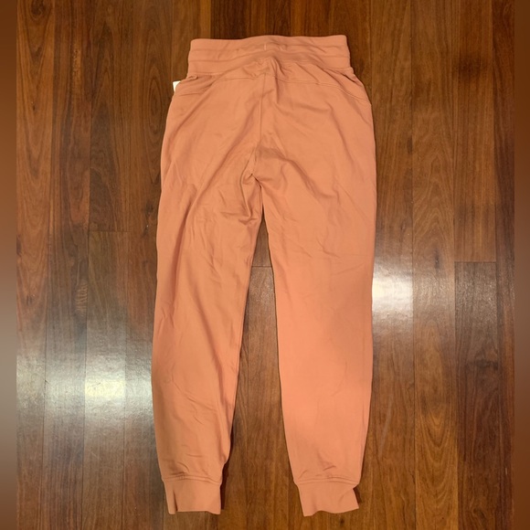 Ready to Rulu Jogger in Desert Sun Lululemon - Picture 2 of 5